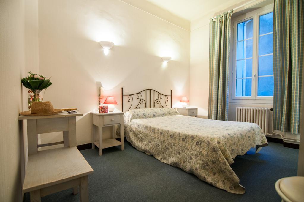 Hotel Restaurant Le Central Châteaurenard Buitenkant foto